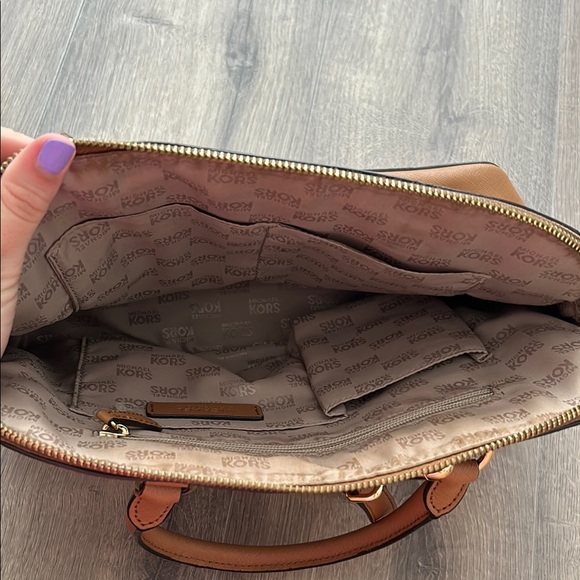 MICHAEL Michael Kors Tan Satchel - Picture 6 of 7